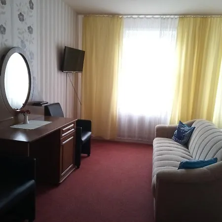 Hotel Stadt Lügde-3